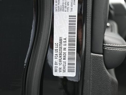 New 2025 Jeep Grand Cherokee L Limited image 19