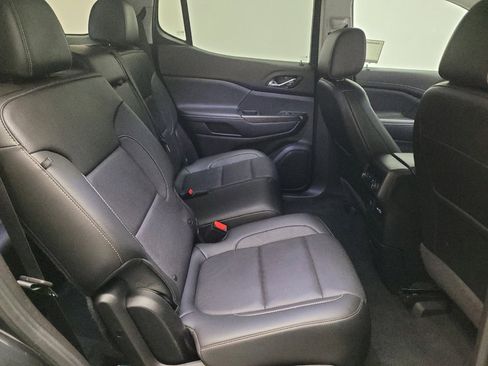 Used 2020 GMC Acadia SLT FWD image 19