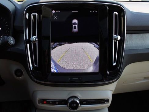 Certified 2023 Volvo XC40 B5 Ultimate w/ Climate Package AWD/4WD image 35