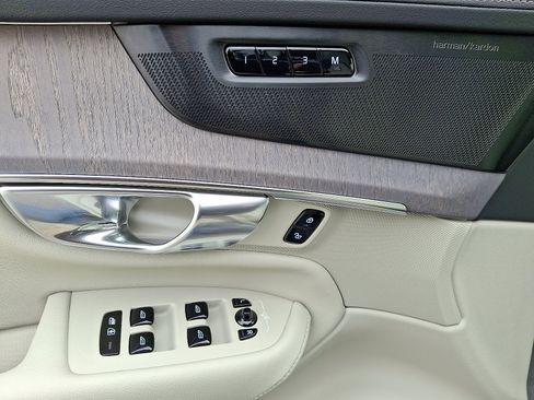 New 2026 Volvo XC90 B6 Ultra w/ Lounge Package image 7