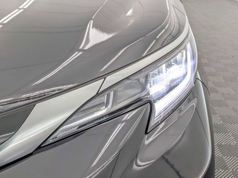 Used 2024 Toyota Sienna XSE FWD image 10