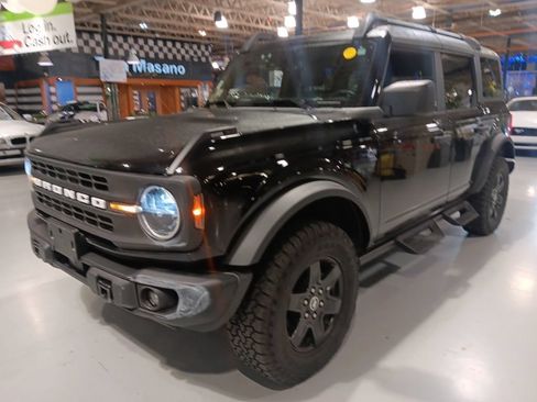 Used 2023 Ford Bronco Black Diamond AWD/4WD image 10