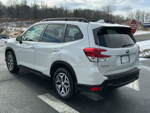 Certified 2022 Subaru Forester Premium image 6