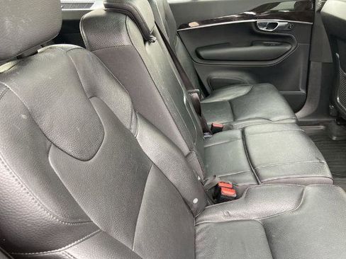 Used 2019 Volvo XC90 T6 Momentum w/ Protection Package Premier image 24