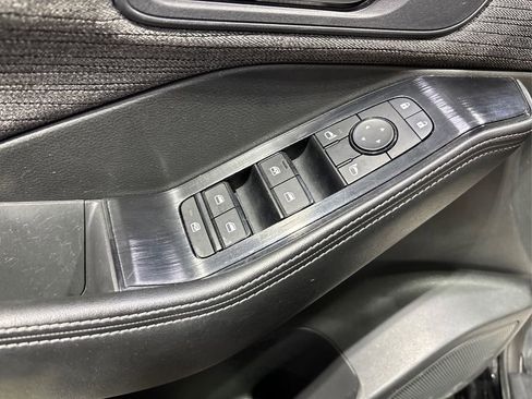 Used 2023 Nissan Rogue SV image 31