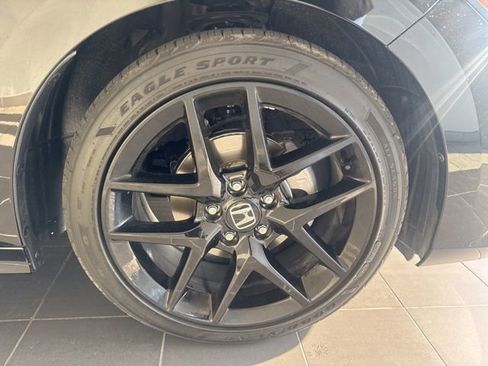 Used 2024 Honda Civic Sport image 4