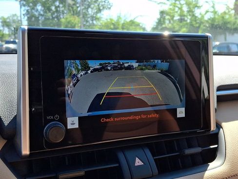 Certified 2023 Toyota RAV4 LE AWD/4WD image 20