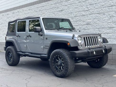 Used 2014 Jeep Wrangler Unlimited Sport w/ Quick Order Package 24S AWD/4WD image 33