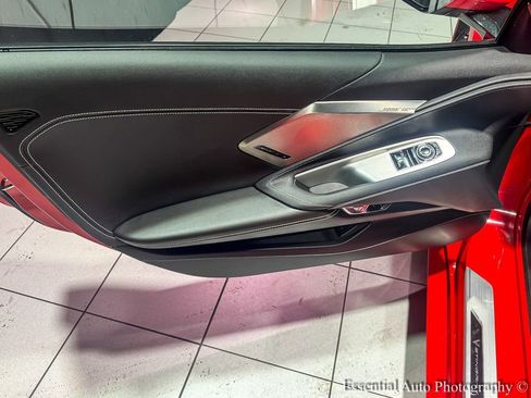 Used 2025 Chevrolet Corvette Stingray Preferred Cpe w/ 2LT image 26