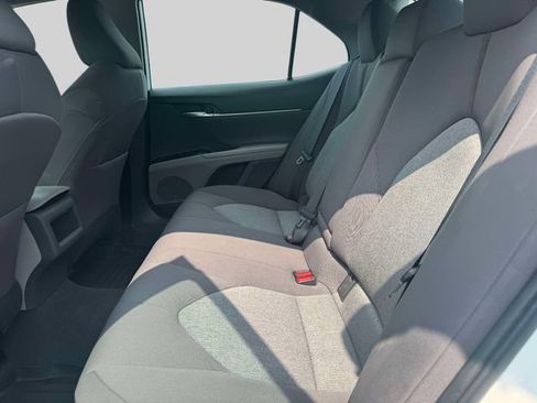 Used 2020 Toyota Camry LE FWD image 15
