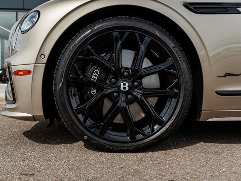 Certified 2025 Bentley Flying Spur Plug-In Hybrid AWD/4WD image 6