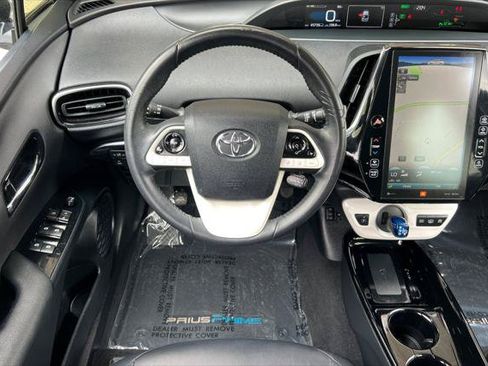 Certified 2017 Toyota Prius Prime Advanced w/ Carpet Mat Package FWD image 14