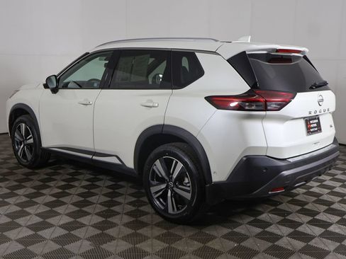 Used 2023 Nissan Rogue SL w/ SL Premium Package FWD image 11