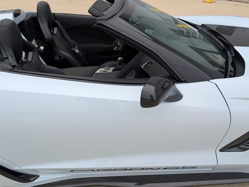 Used 2018 Chevrolet Corvette Z06 w/ Carbon 65 Edition RWD image 37