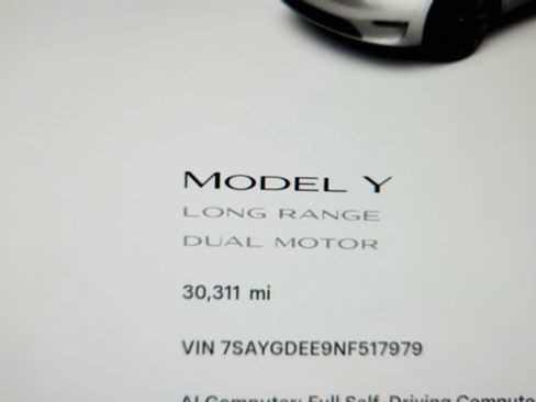 Used 2022 Tesla Model Y Long Range AWD/4WD image 55