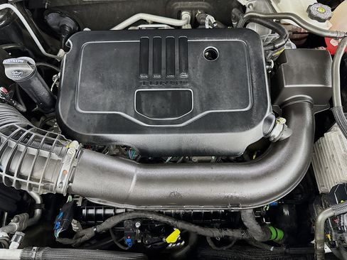 Used 2023 Chevrolet Blazer LT w/ Convenience Package image 38