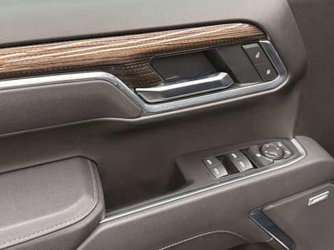 Used 2025 Chevrolet Silverado 1500 LT Trail Boss w/ LT Trail Boss Premium Package image 32