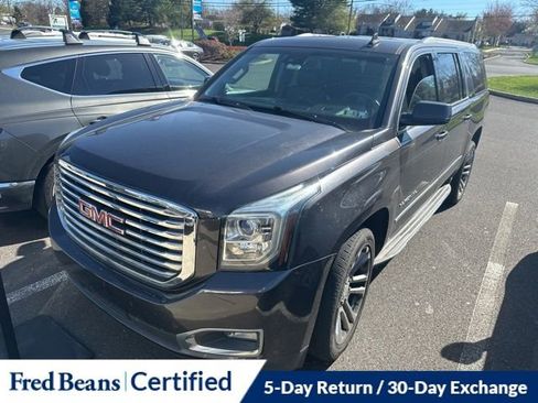 Used 2017 GMC Yukon XL SLT w/ Premium Edition image 2