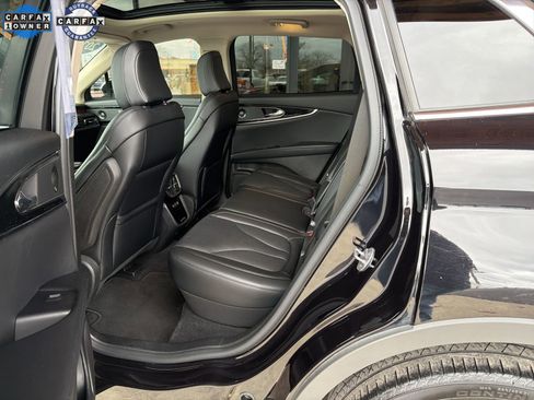 Used 2022 Lincoln Nautilus Reserve w/ Equipment Group 201A image 2