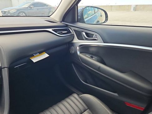Used 2026 Genesis G70 2.5T Prestige RWD image 9