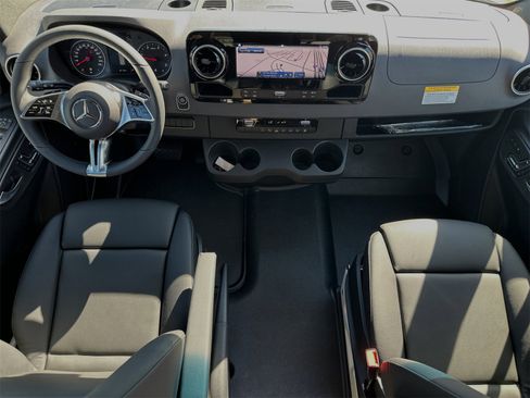 New 2025 Mercedes-Benz Sprinter 2500 image 13