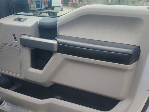 Used 2016 Ford F150 XLT image 24