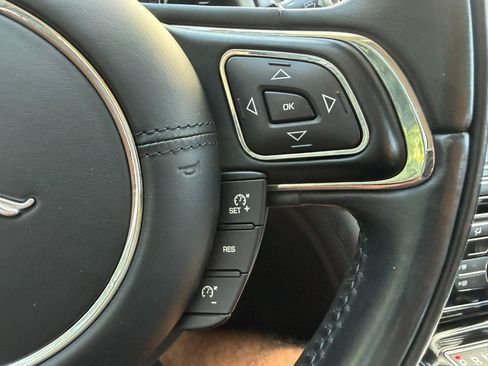 Used 2016 Jaguar XJ L Supercharged RWD image 29