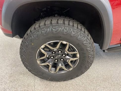 New 2026 Chevrolet Colorado ZR2 w/ Technology Package AWD/4WD image 10