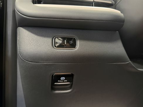 Used 2025 Lincoln Navigator L Reserve w/ Jet Appearance Package image 16