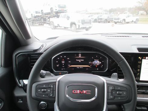 New 2026 GMC Sierra 1500 SLT w/ SLT Convenience Package image 23