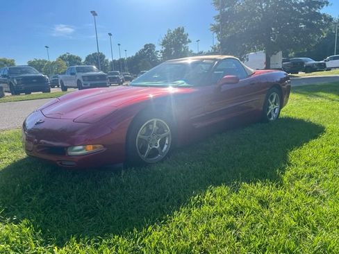 Used 2004 Chevrolet Corvette Convertible w/ Preferred Equipment Group RWD image 1