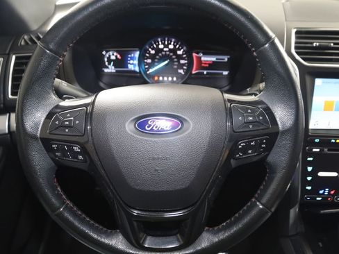 Used 2018 Ford Explorer Sport w/ Equipment Group 401A AWD/4WD image 40
