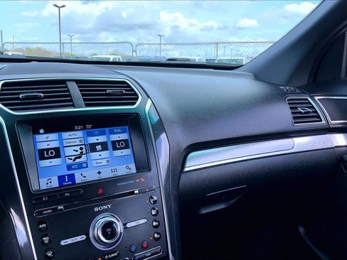 Used 2017 Ford Explorer Sport w/ Equipment Group 401A image 34