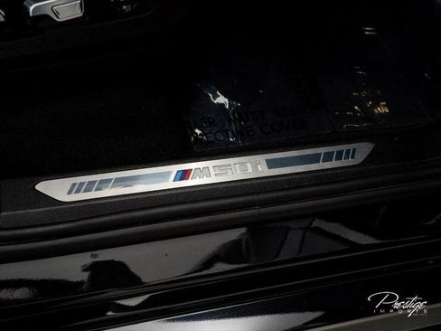 Used 2021 BMW X7 M50i AWD/4WD image 32