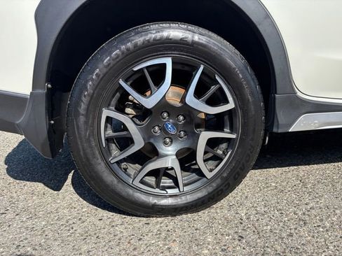 Used 2019 Subaru Crosstrek Hybrid w/ Moonroof Package w/Navigation AWD/4WD image 28