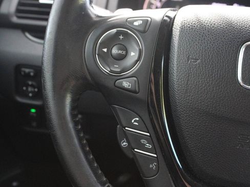 Used 2020 Honda Ridgeline RTL-E image 16