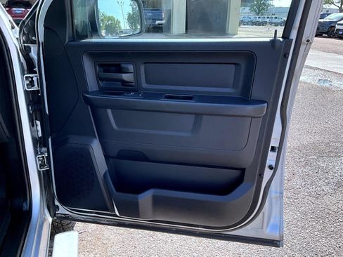 Used 2015 RAM 1500 Express RWD image 17