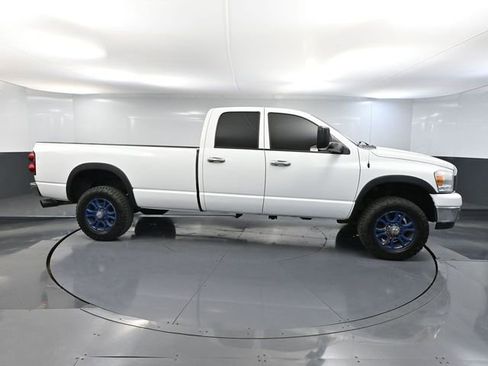 Used 2009 Dodge Ram 2500 Truck SLT w/ Popular Equipment Group AWD/4WD image 3
