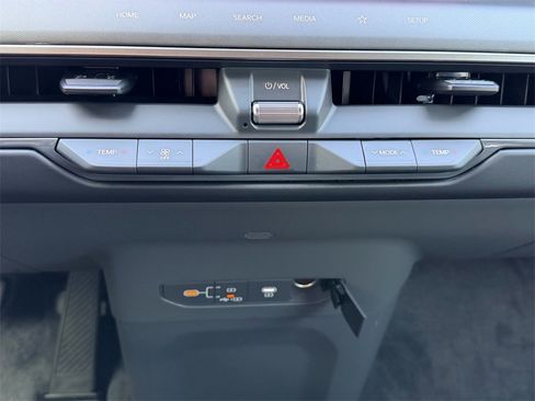 New 2026 Kia EV9 Wind image 15