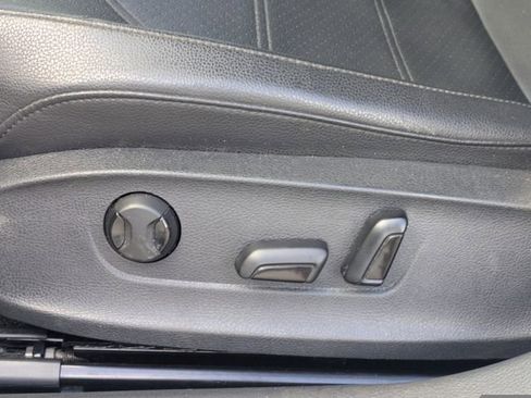 Used 2017 Volkswagen Passat 1.8T R-Line image 23