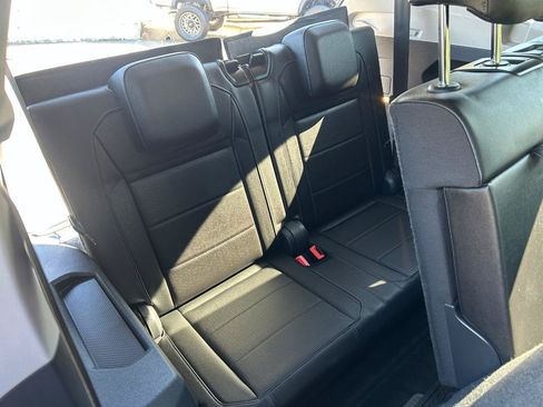 Used 2019 Volkswagen Tiguan SE AWD/4WD image 23