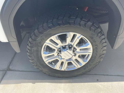 Used 2022 GMC Sierra 2500 Denali w/ Denali Ultimate Package AWD/4WD image 10