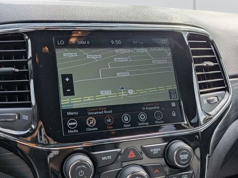 Used 2022 Jeep Grand Cherokee Laredo E RWD image 20