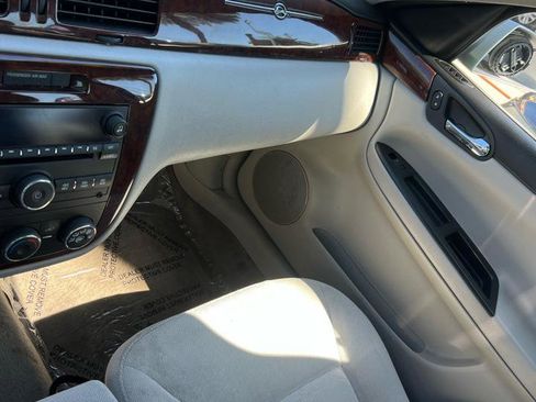 Used 2011 Chevrolet Impala LS image 11
