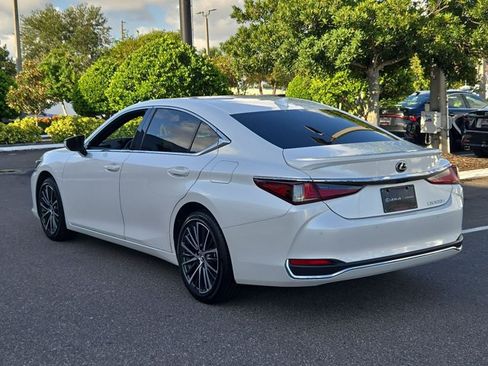 Used 2025 Lexus ES 300h w/ Premium Package FWD image 8