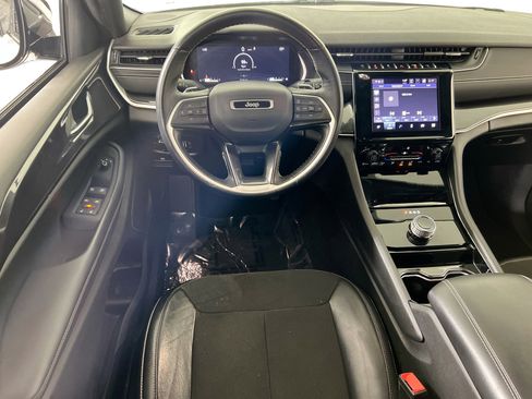 Used 2022 Jeep Grand Cherokee L Laredo image 18