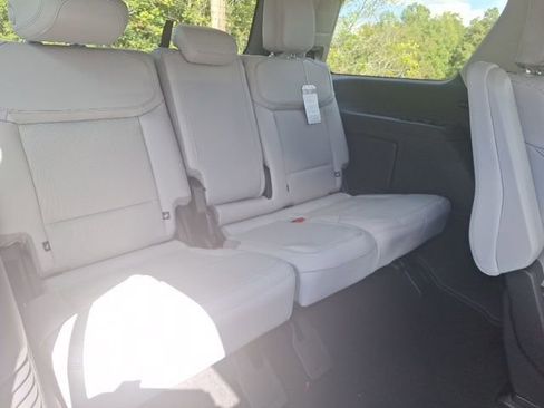 New 2025 Ford Expedition Platinum w/ Driver's Package image 30