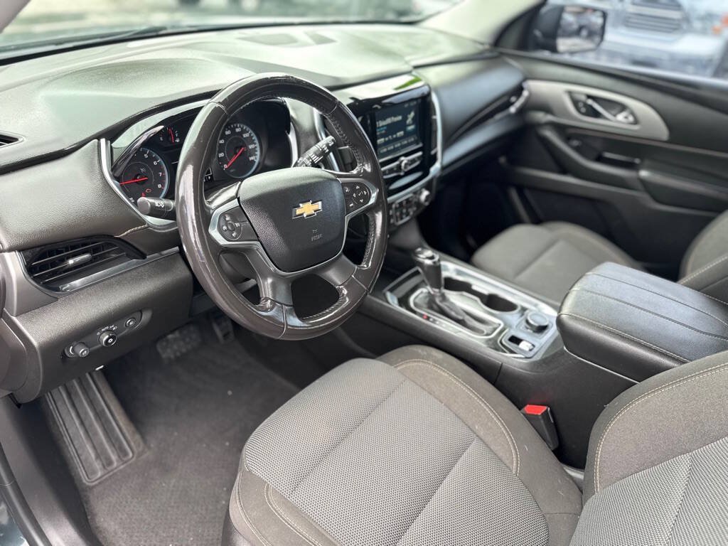 Used 2018 Chevrolet Traverse LT FWD image 11
