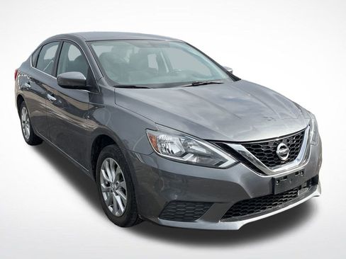 Used 2019 Nissan Sentra SV image 3