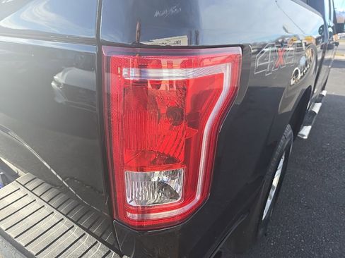 Used 2016 Ford F150 XLT image 32